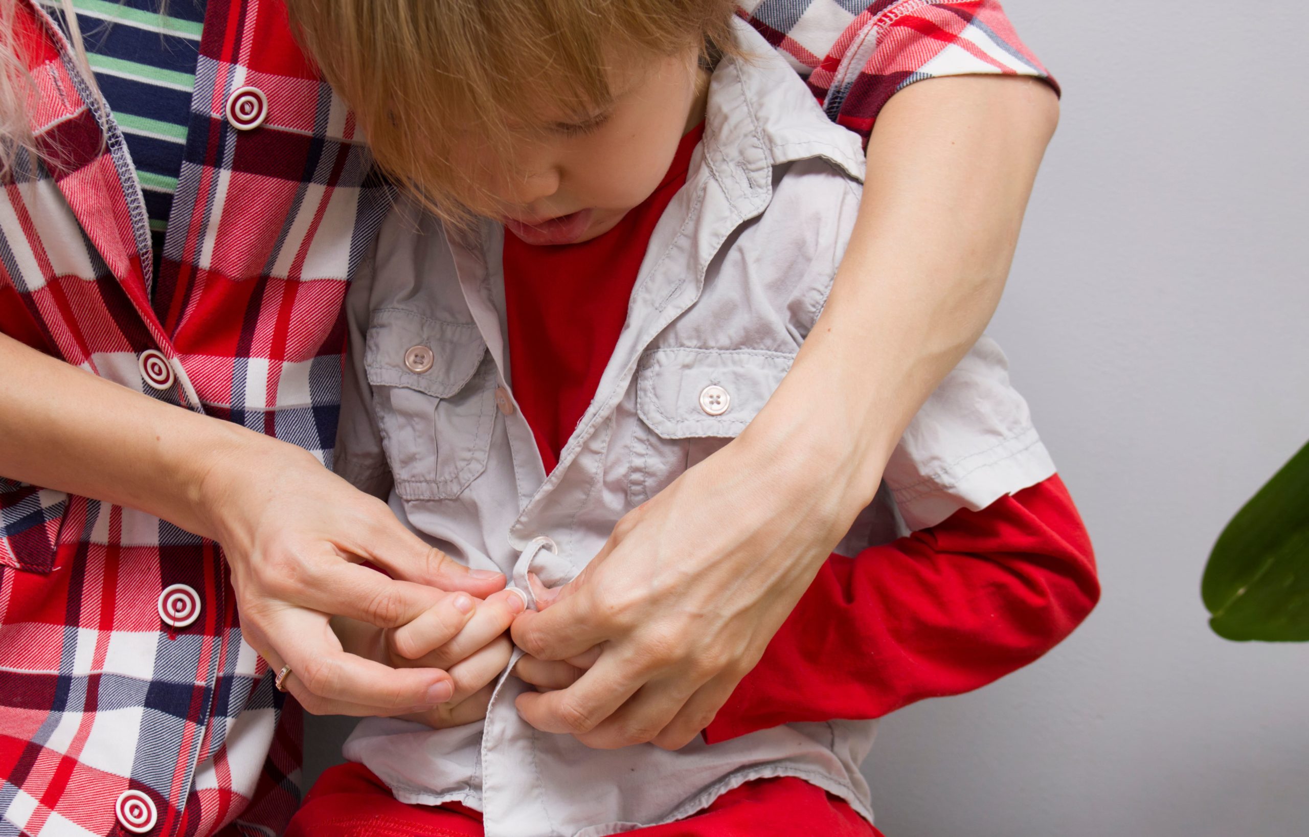 10 OT Tips for Buttons and Zippers - Occupational Therapy Helping Children